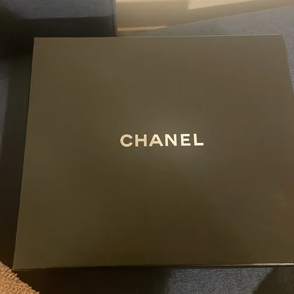 Authentic NEW Chanel Women's Fuchsia shearling lined booties - Picture 10 of 10